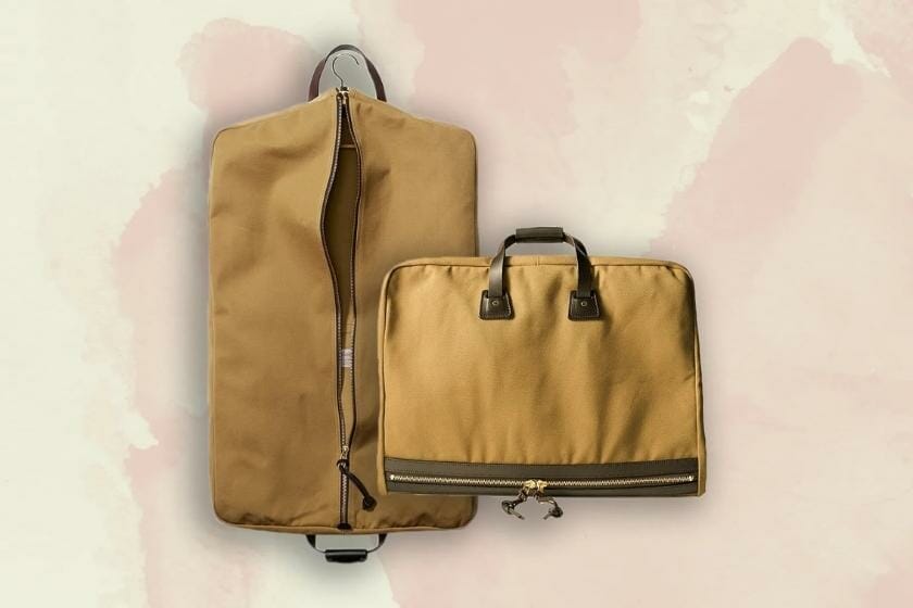 Travelling With A Suit 